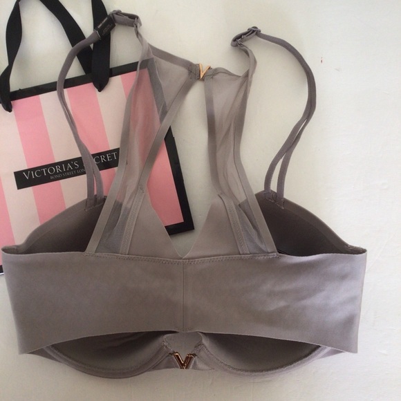 VICTORIAS SECRET LIGHTLY LINED DEMI BRA NWT SIZE  32DD - Picture 3 of 16